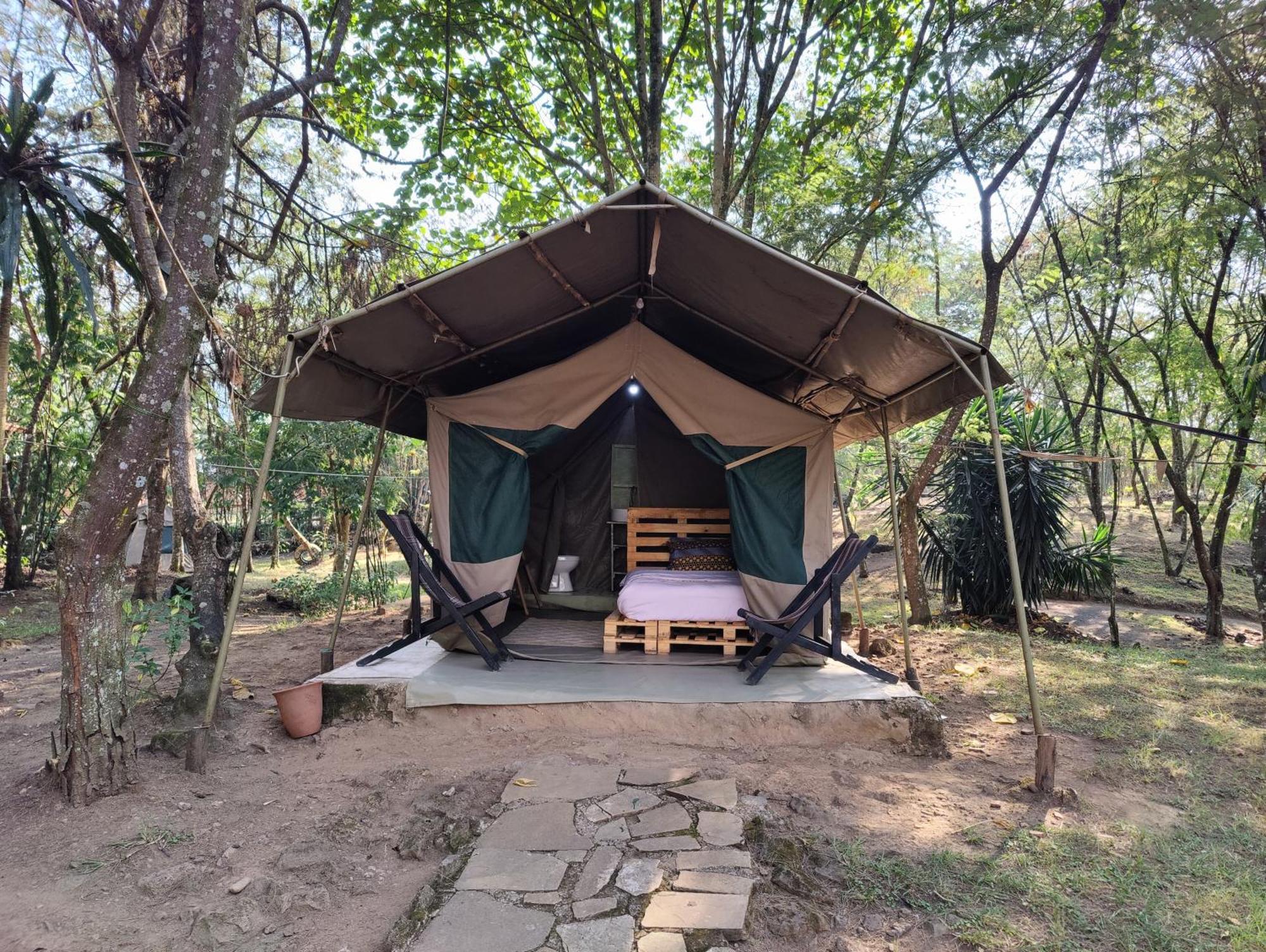 Red Rocks Rwanda - Campsite & Guesthouse Nyakinama Εξωτερικό φωτογραφία